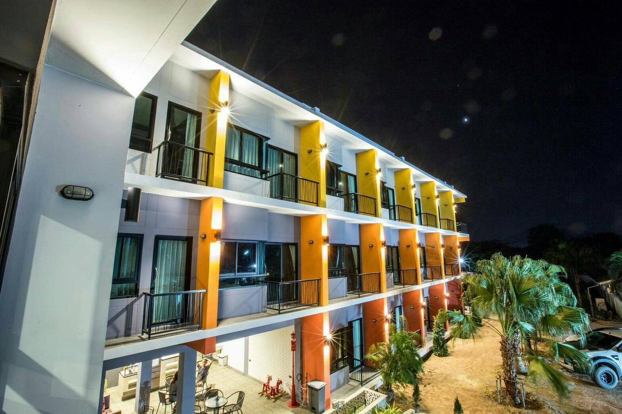 Sor Kor Sor Resort 사타힙 외부 사진