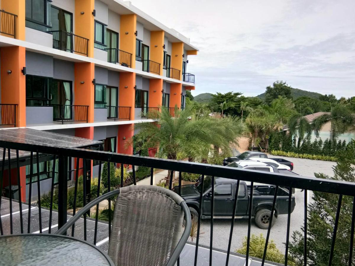 Sor Kor Sor Resort 사타힙 외부 사진