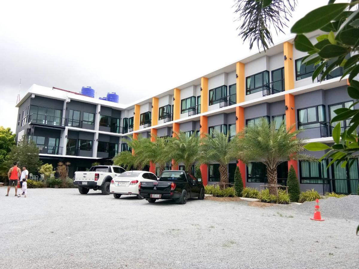 Sor Kor Sor Resort 사타힙 외부 사진